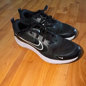 Nike Boys Black Running Shoes